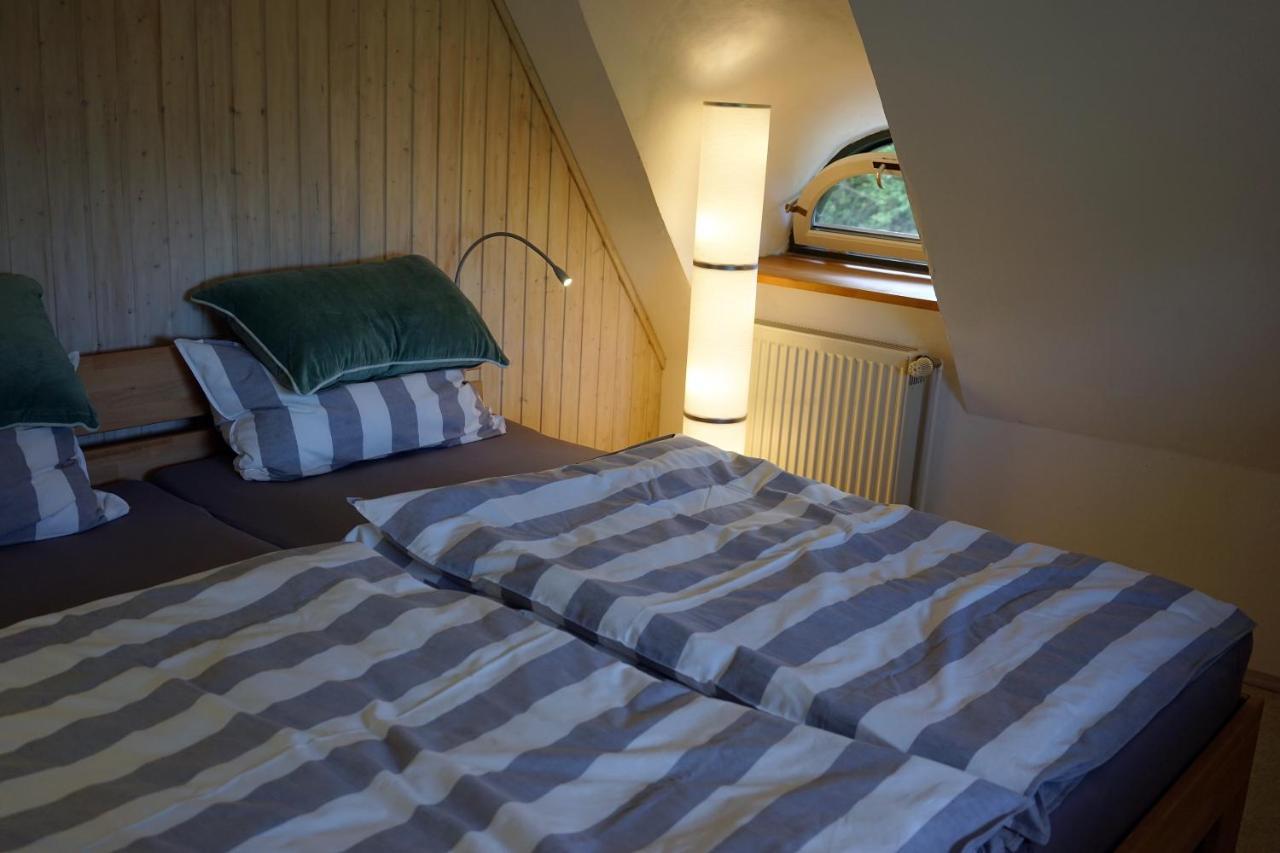 Apartamento "Haus Auf Dem Berg" Westensee Exterior foto
